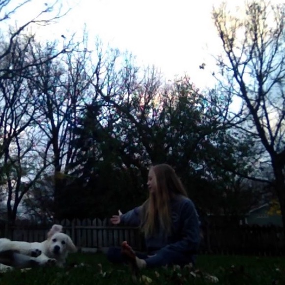 Meet your Posher, Cassi - Picture 1 of 1